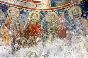 apostoli con aureola a rilievo