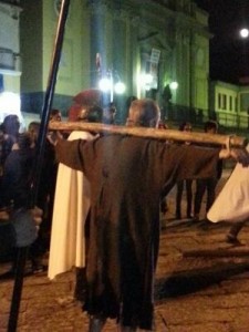 Momento della Via Crucis di Pollena Trocchia