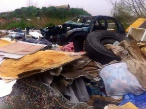 Campo rom di Afragola, rifiuti e amianto ammassati nella discarica 
