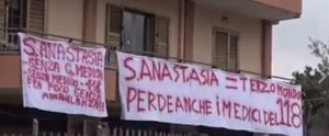 ex-asl-con-striscioni-protesta